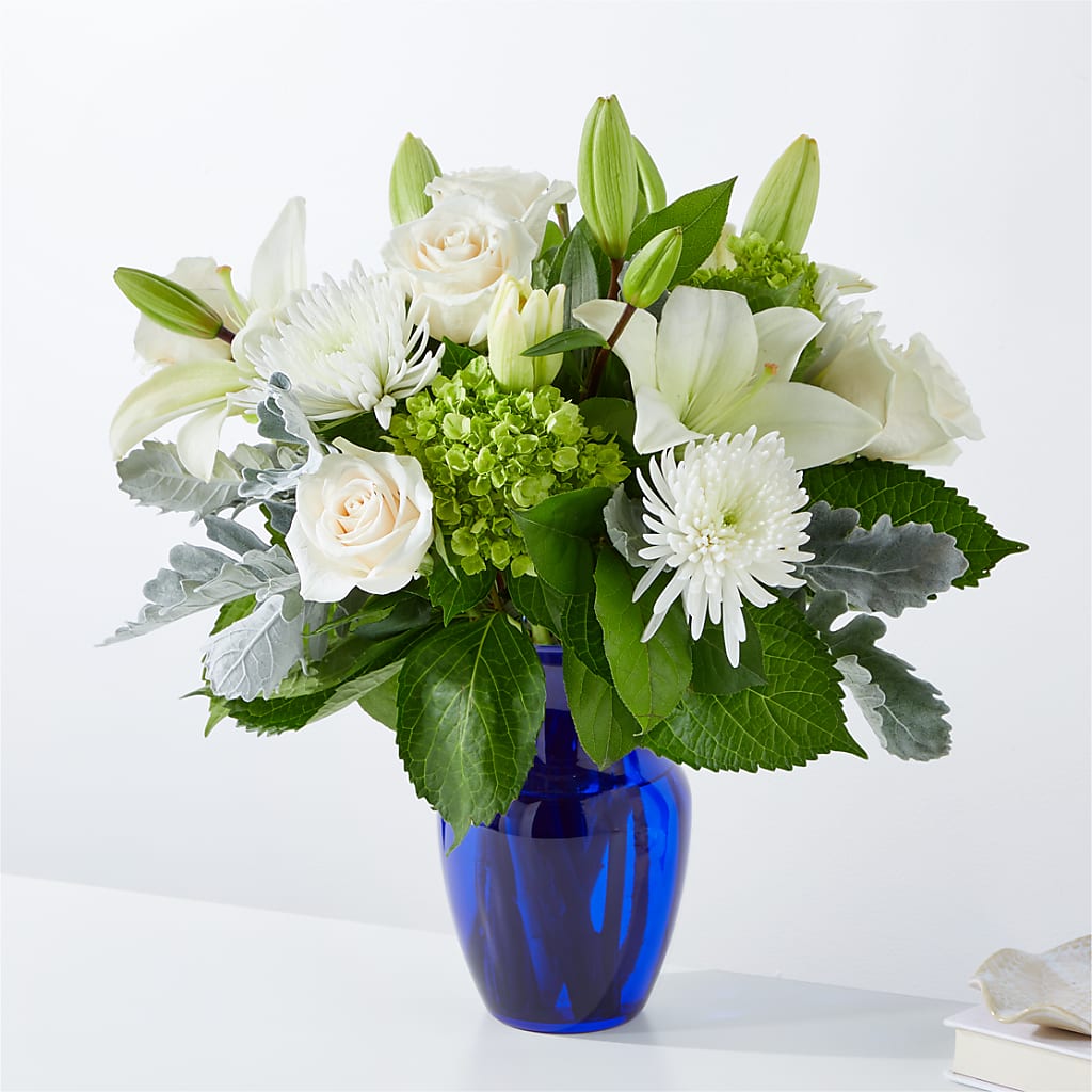 Snowy Dreams Bouquet – Oopsie Daisy Florist, Raeford NC
