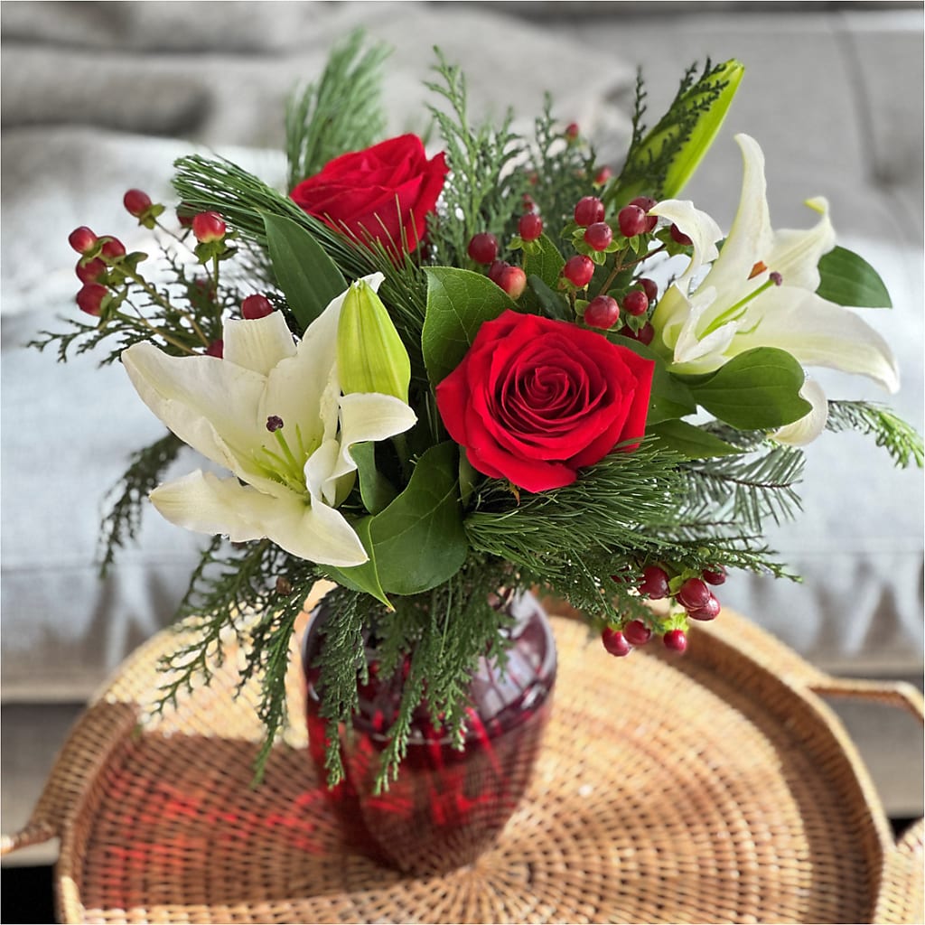Evergreen Delight Bouquet – Oopsie Daisy Florist, Raeford NC