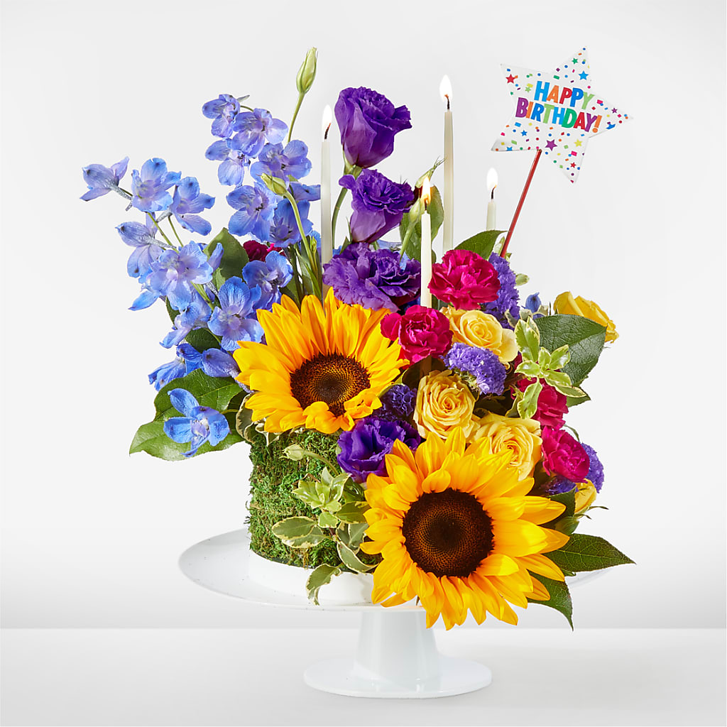 Star of the Day Floral Cake – Oopsie Daisy Florist, Raeford NC