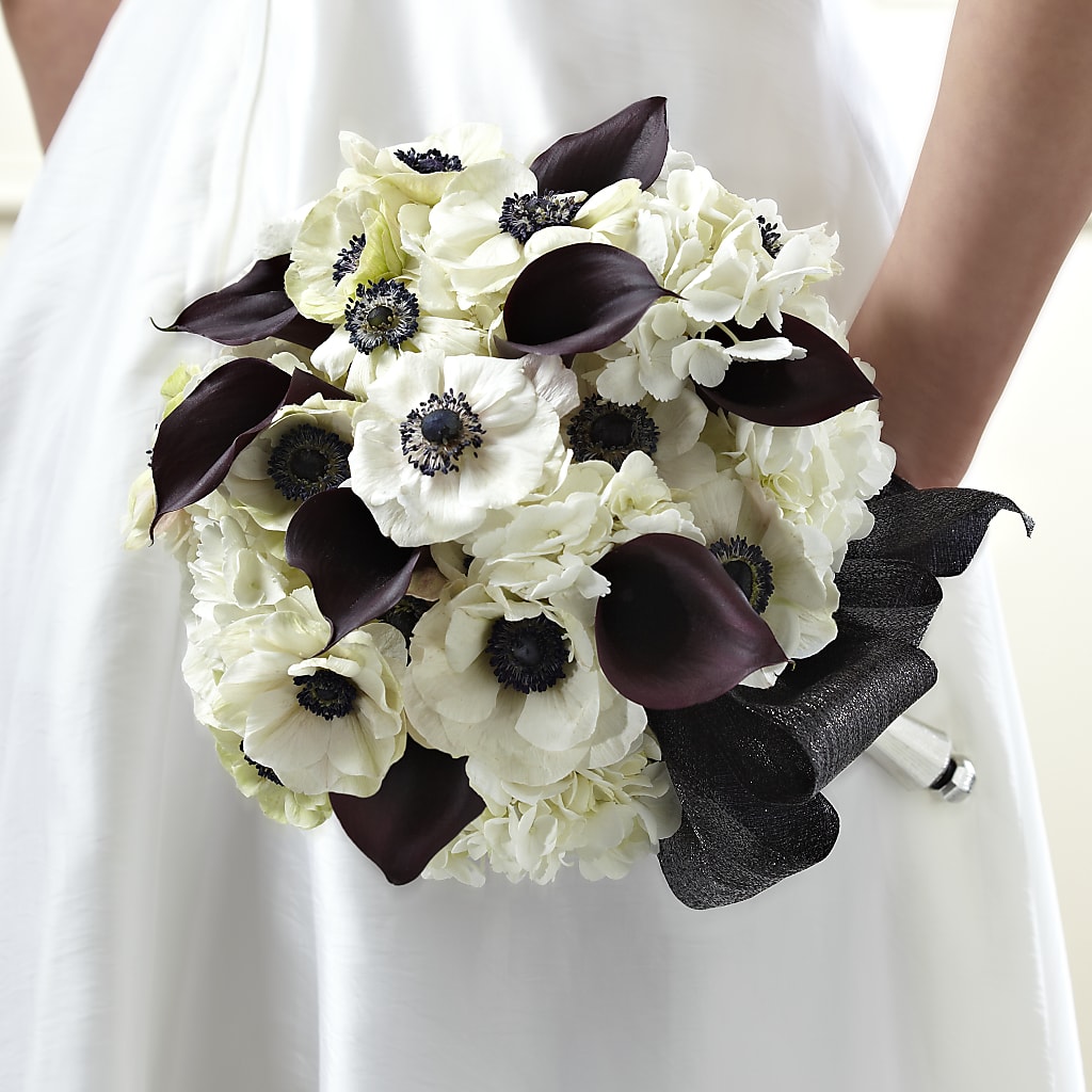 To Have and To Hold Bouquet – Oopsie Daisy Florist, Raeford NC