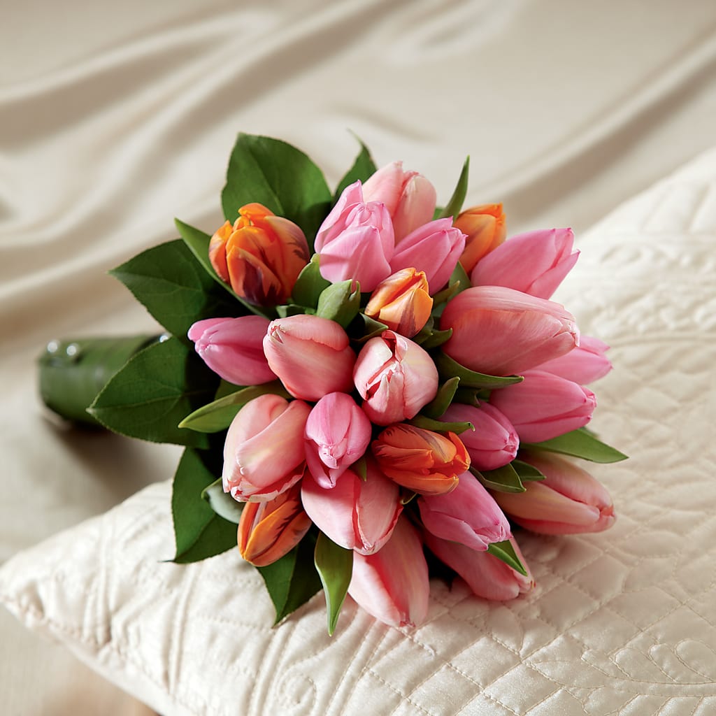 Embraceable Bouquet – Oopsie Daisy Florist, Raeford NC
