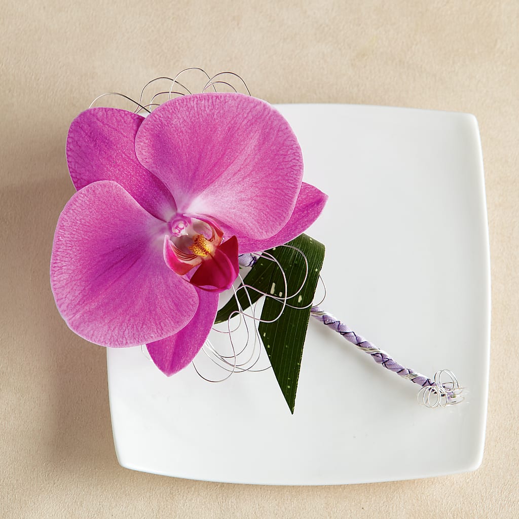 Glorious Boutonniere – Oopsie Daisy Florist, Raeford NC