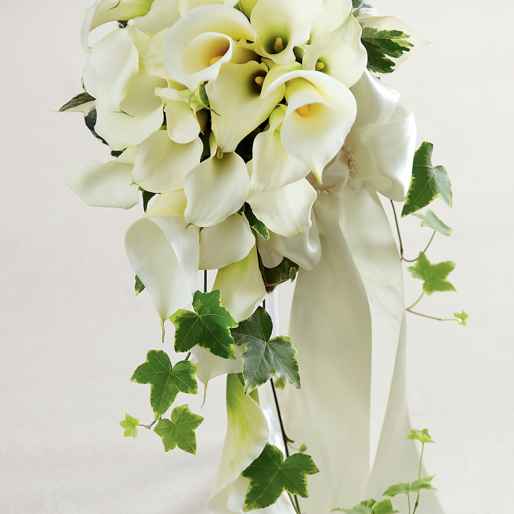 White Chapel Bouquet – Oopsie Daisy Florist, Raeford NC