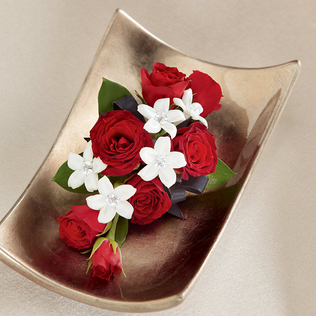 Poetry Corsage – Oopsie Daisy Florist, Raeford NC