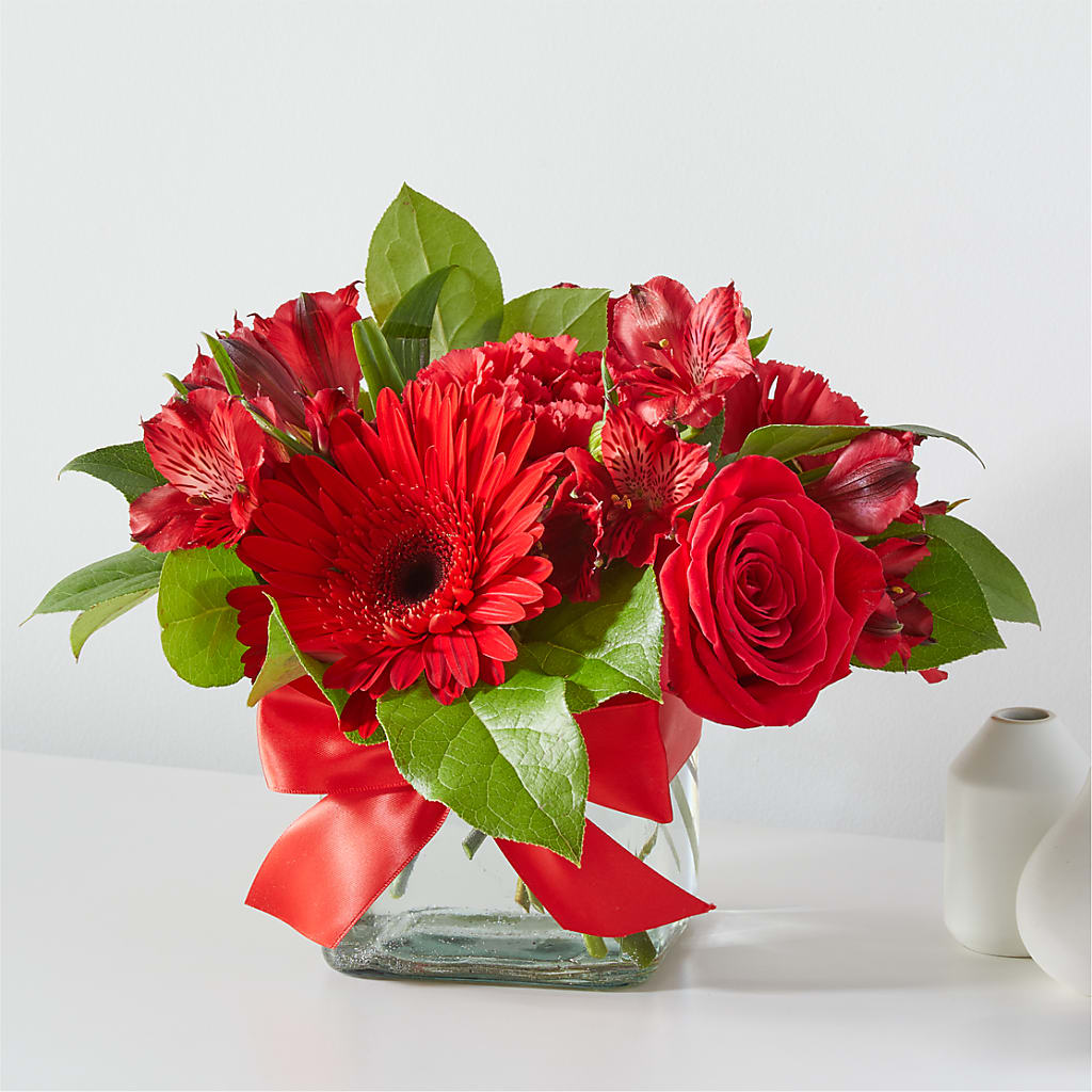 Red Hot Bouquet – Oopsie Daisy Florist, Raeford NC