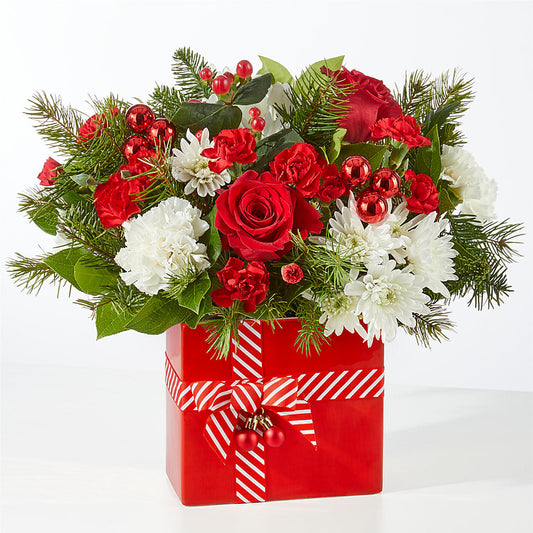 Presents Under the Tree Bouquet –  Oopsie Daisy Florist, Raeford NC