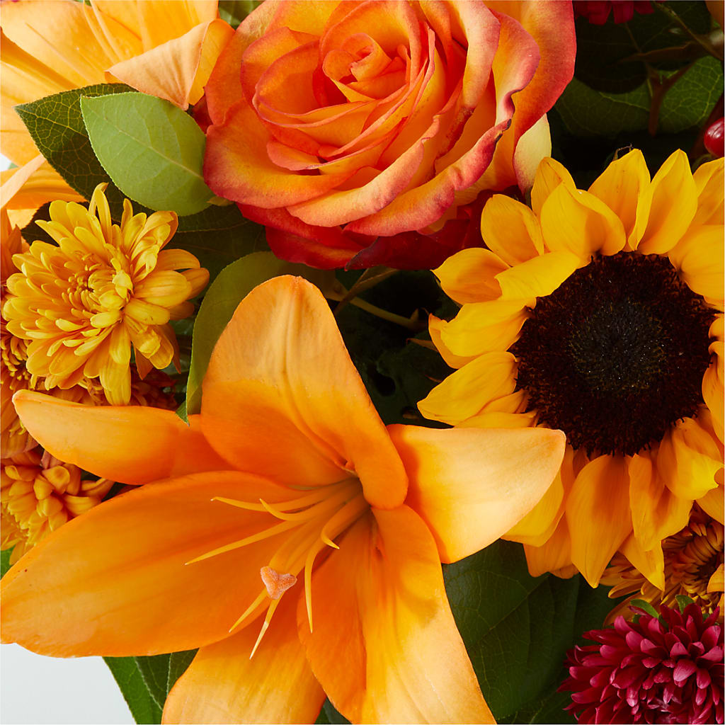 Grateful Centerpiece –  Oopsie Daisy Florist, Raeford NC