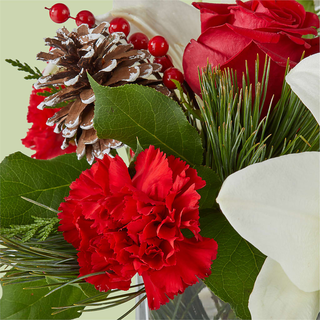 Glistening Icicles Bouquet –  Oopsie Daisy Florist, Raeford NC