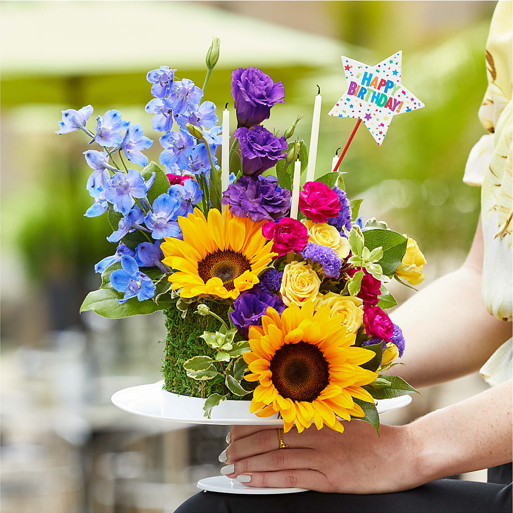 Star of the Day Floral Cake –  Oopsie Daisy Florist, Raeford NC